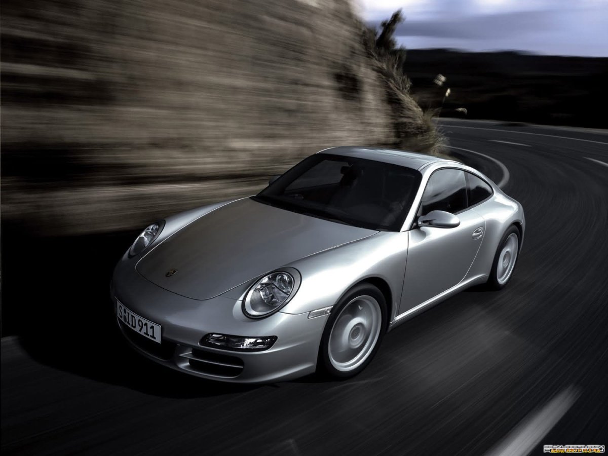 Машина Порше 911 2005