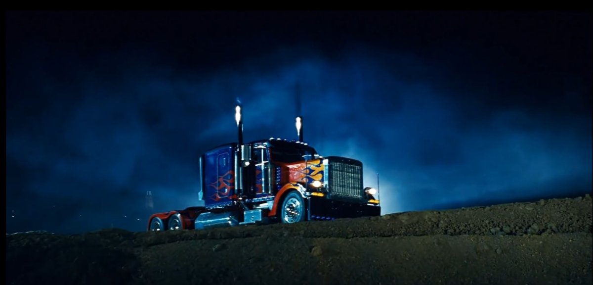 Peterbilt 379 Оптимус Прайм с прицепом