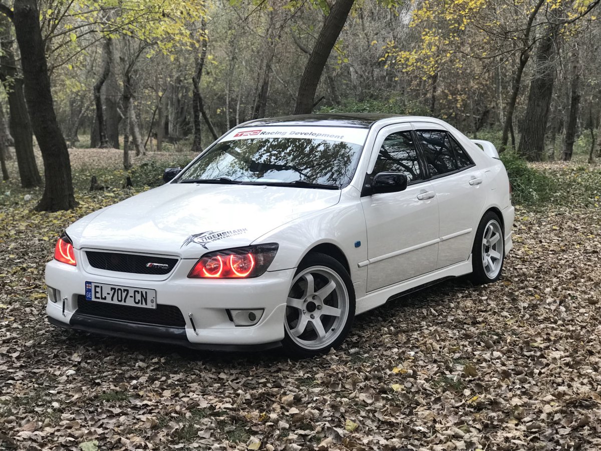 Toyota Altezza 2.0