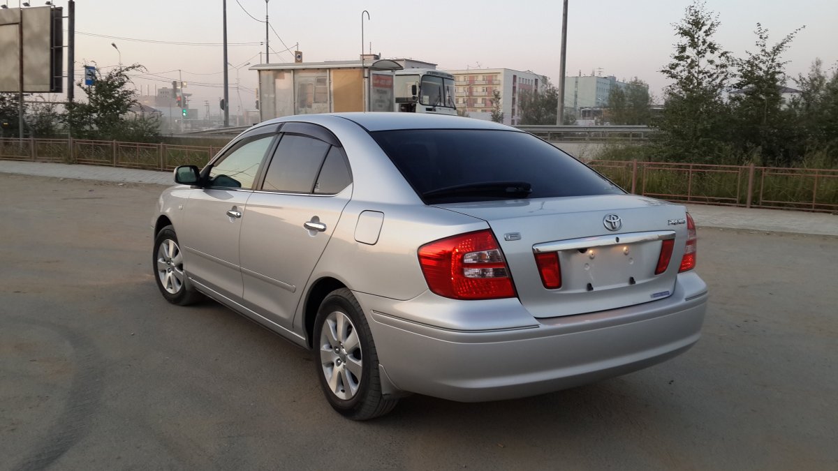 Toyota Premio 2005