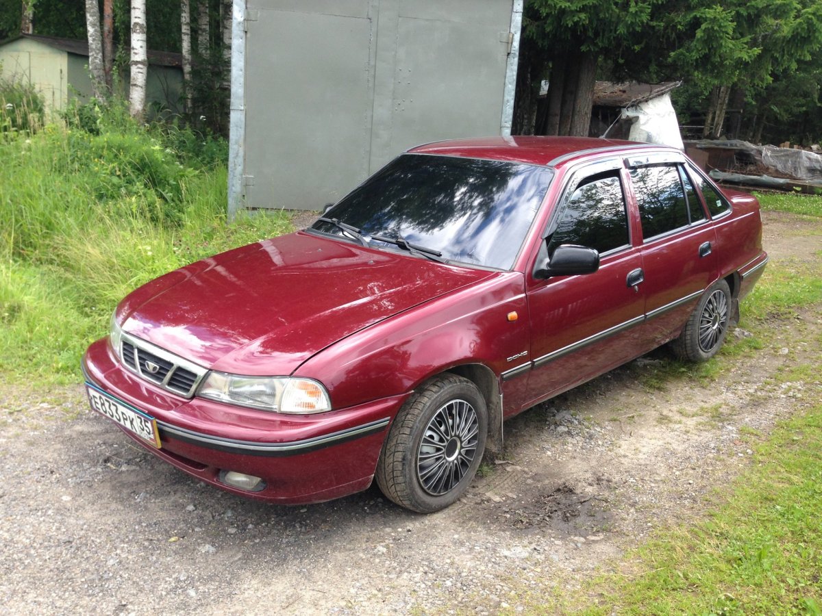 Daewoo Nexia 2007 Вишневая