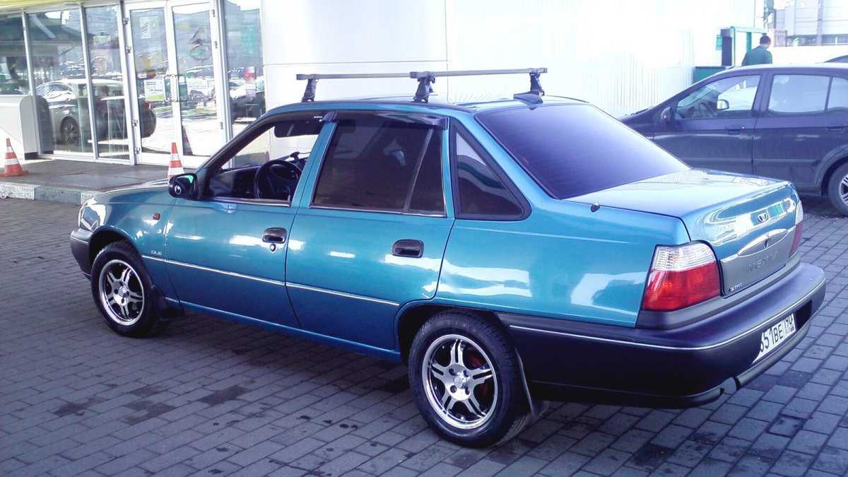 Daewoo Nexia обвес синяя