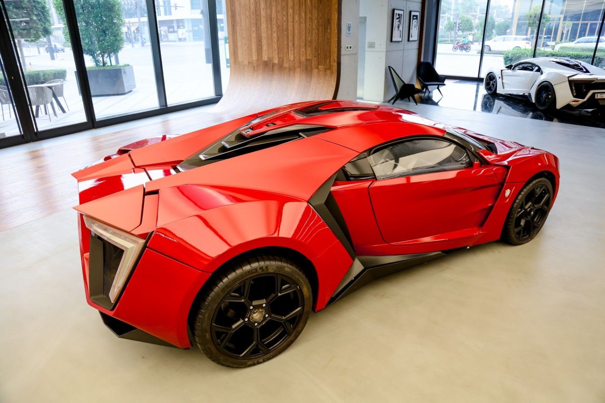 W Motors Lykan Hypersport Форсаж 7
