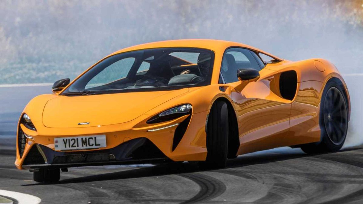 2023 MCLAREN Solus gt