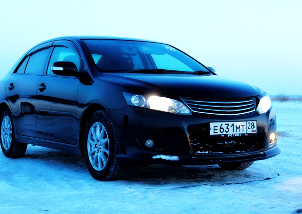 Машину Alion Toyota Allion