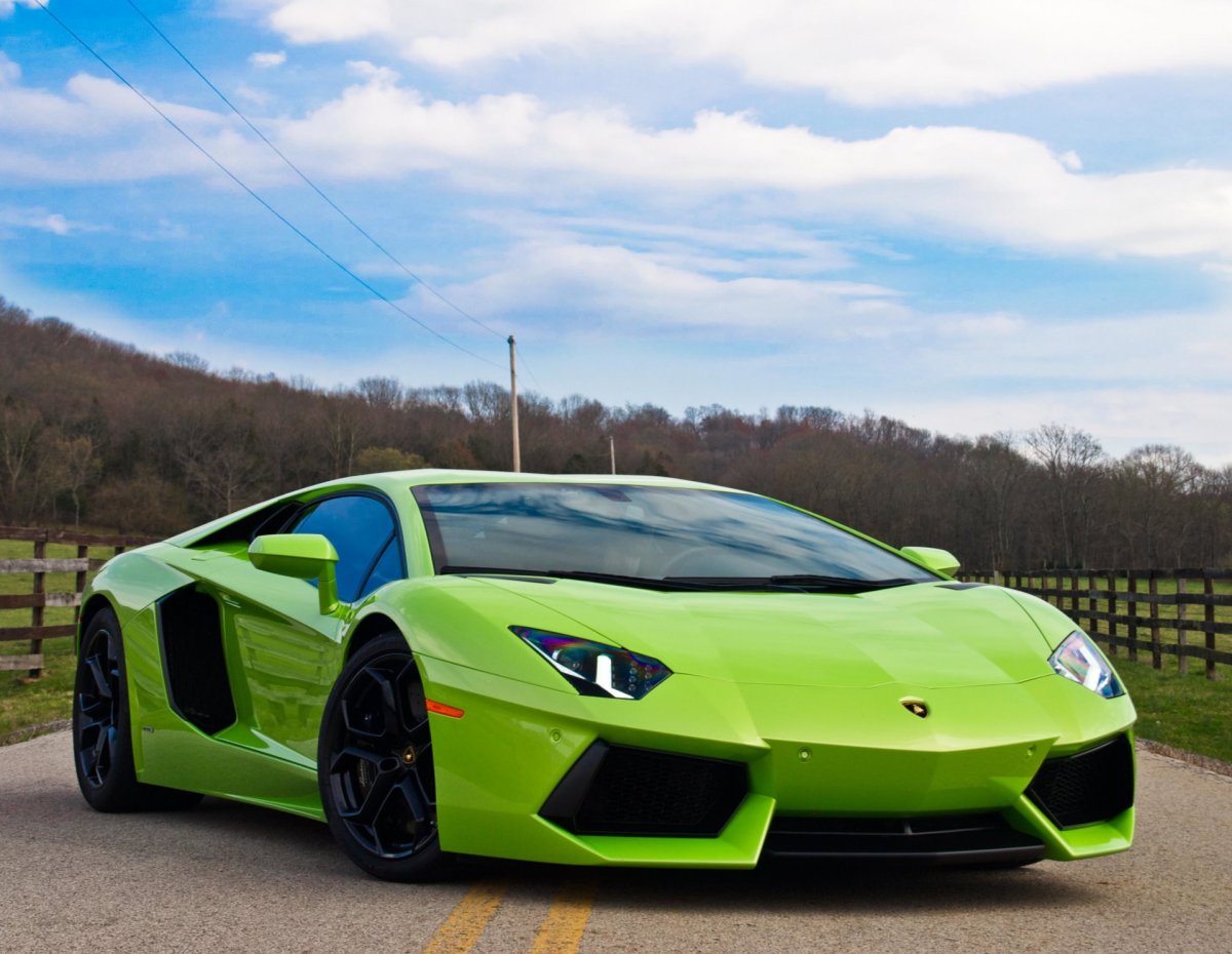 Lamborghini Aventador lp700