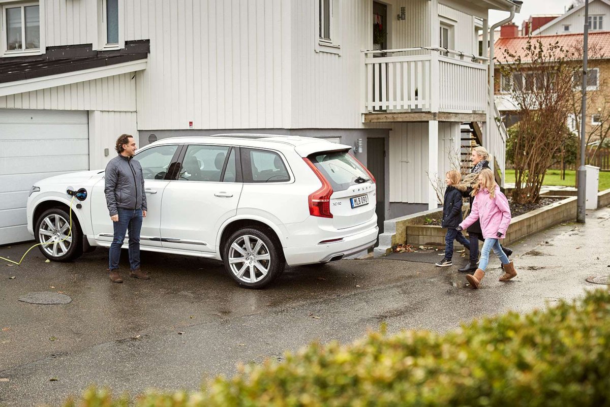 Volvo xc90 с человеком