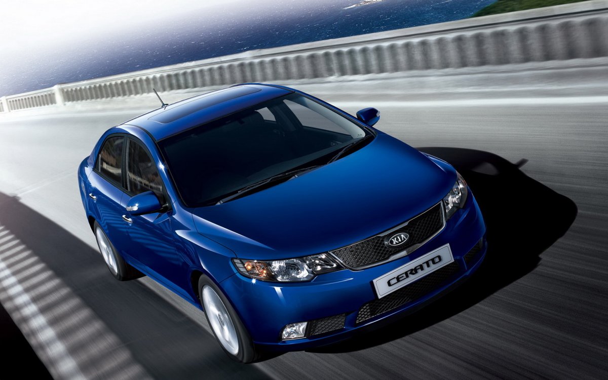 Kia Cerato синий