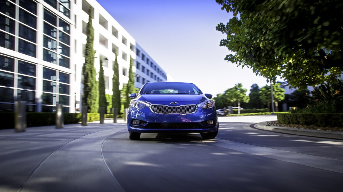 Kia Motors car 2016 Kia Forte back