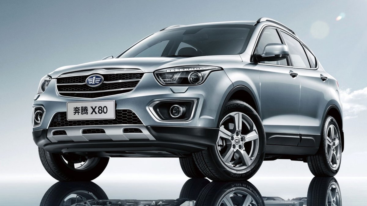 Китайский кроссовер FAW Besturn x80
