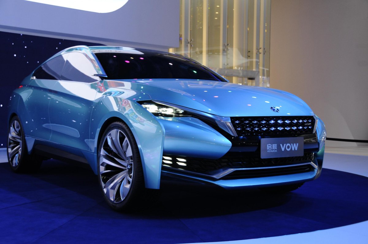 Nissan Venucia