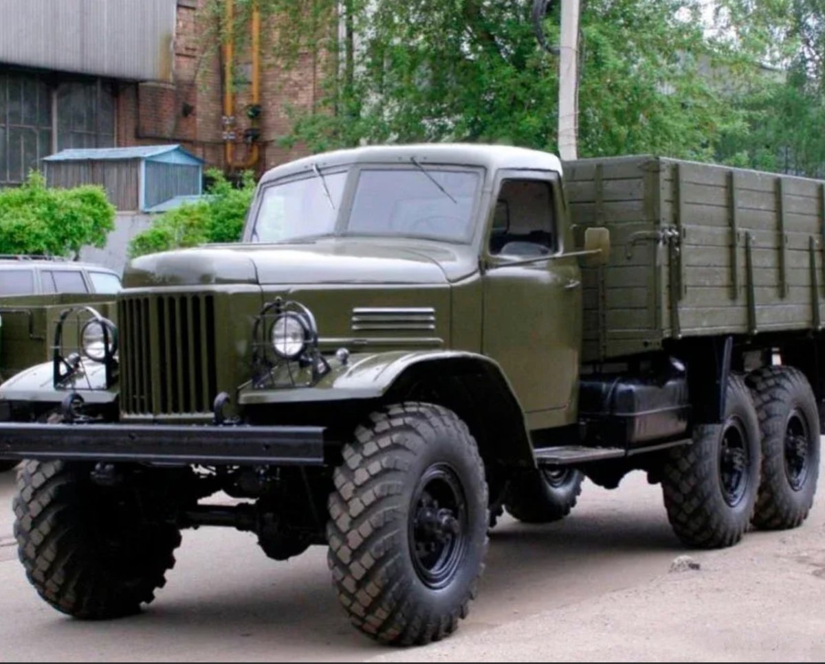 Военный грузовик ЗИЛ 157
