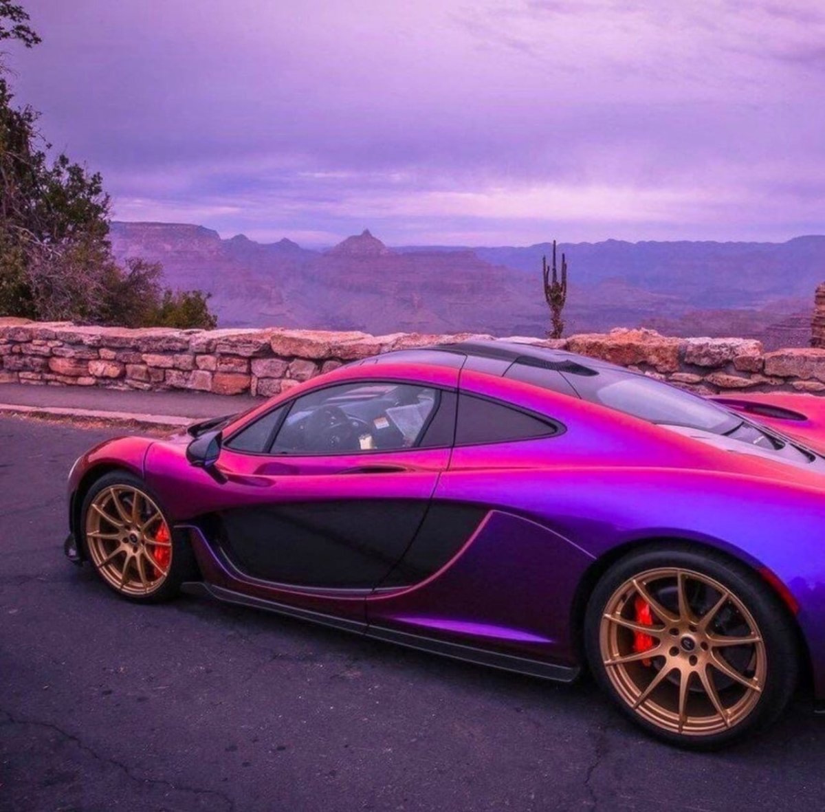 MCLAREN p1 пурпурный