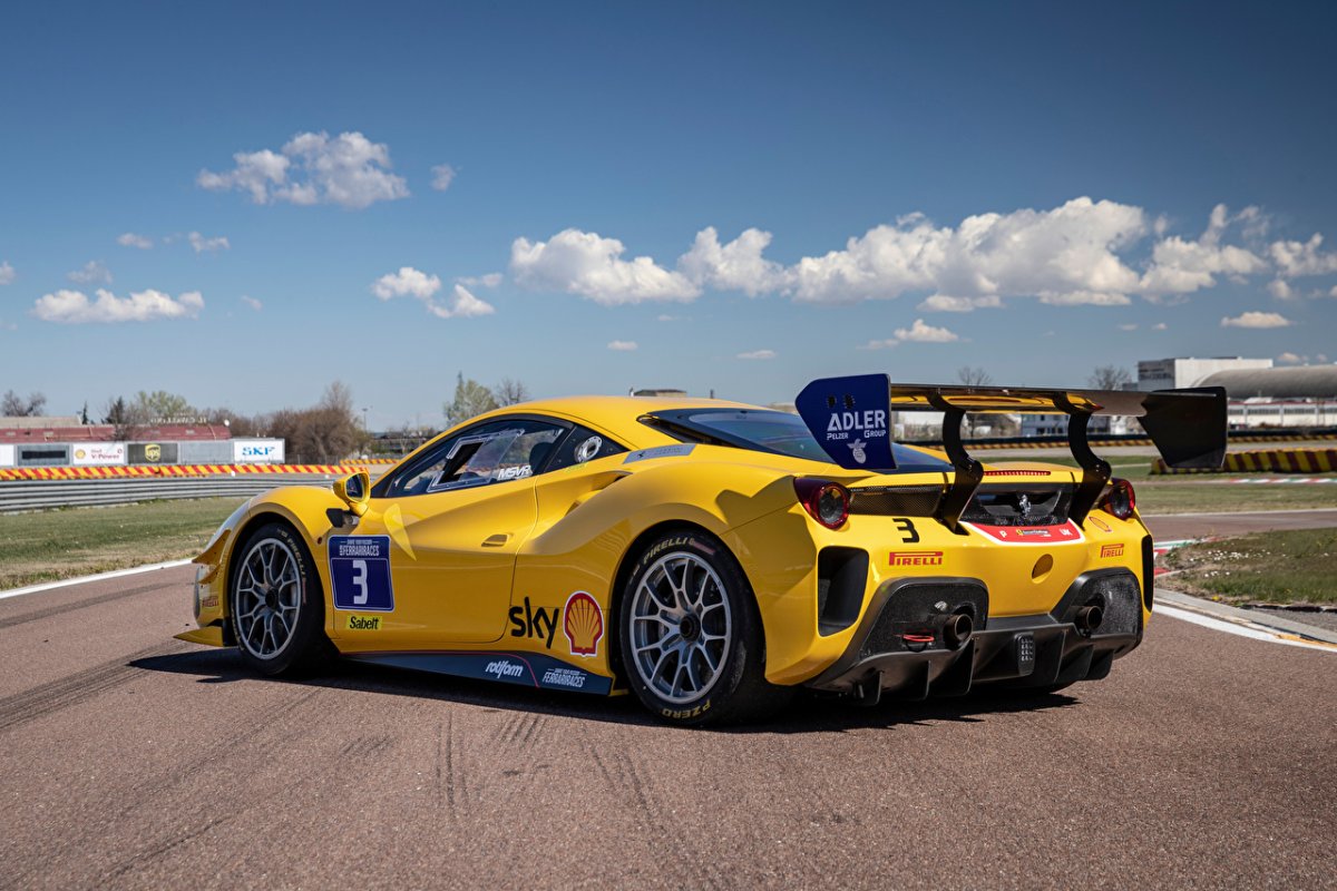 Ferrari 488 EVO