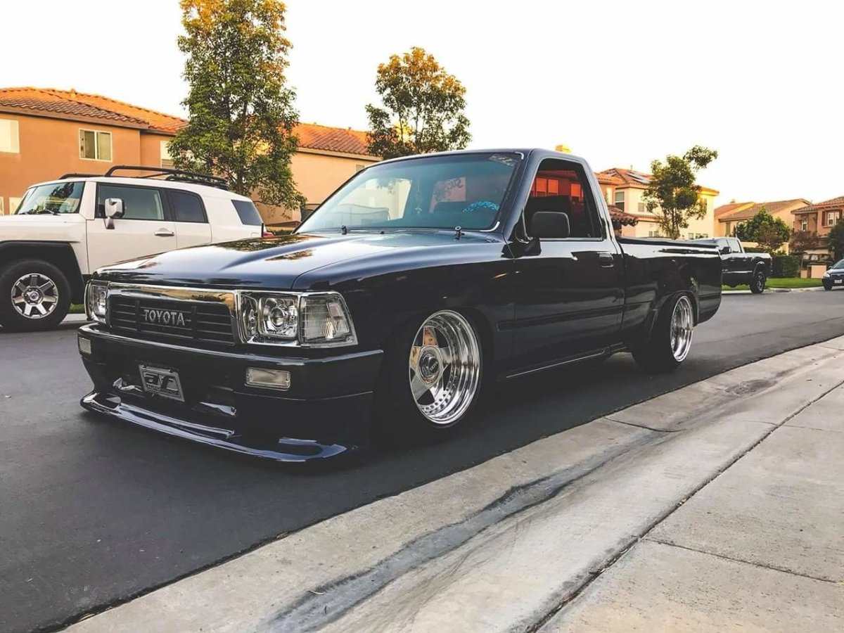 Toyota Pickup Lowrider