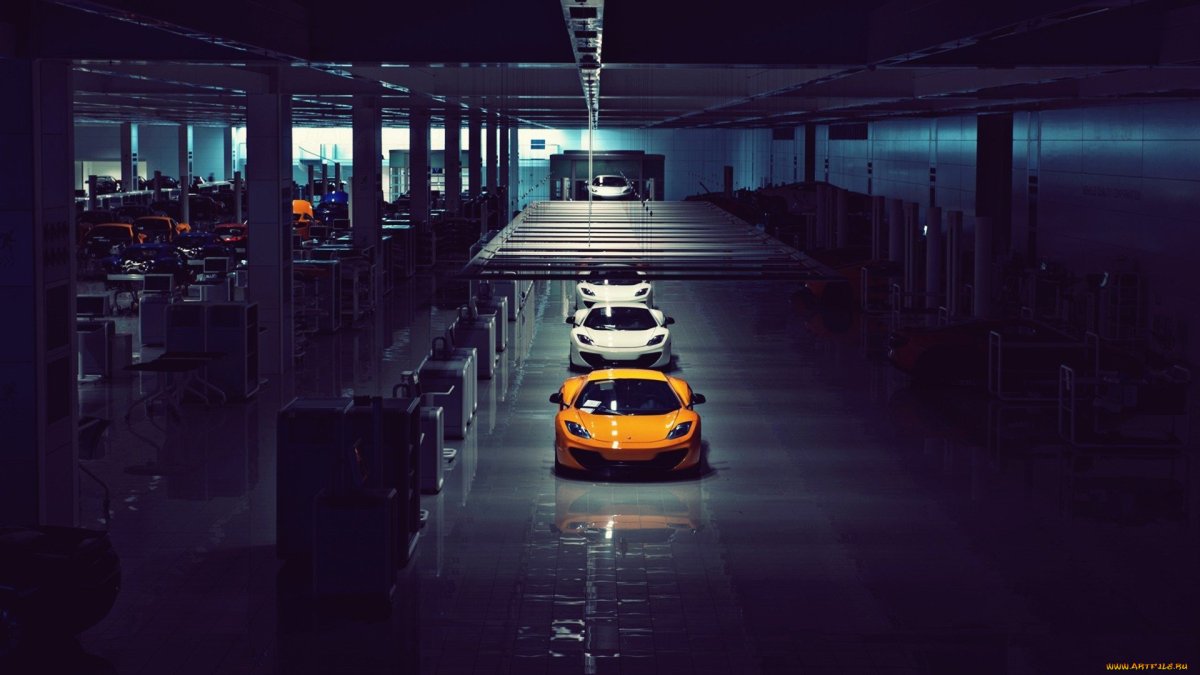 MCLAREN завод