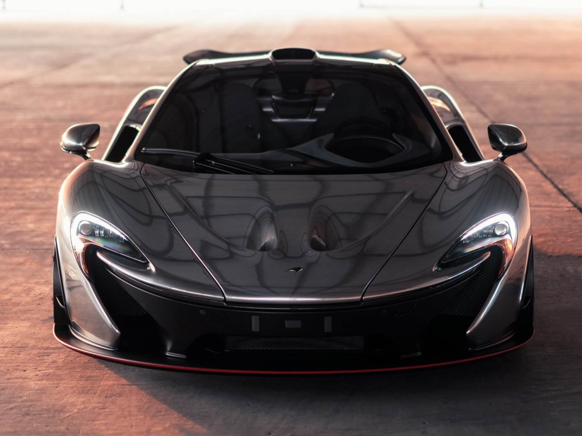Машина MCLAREN p1