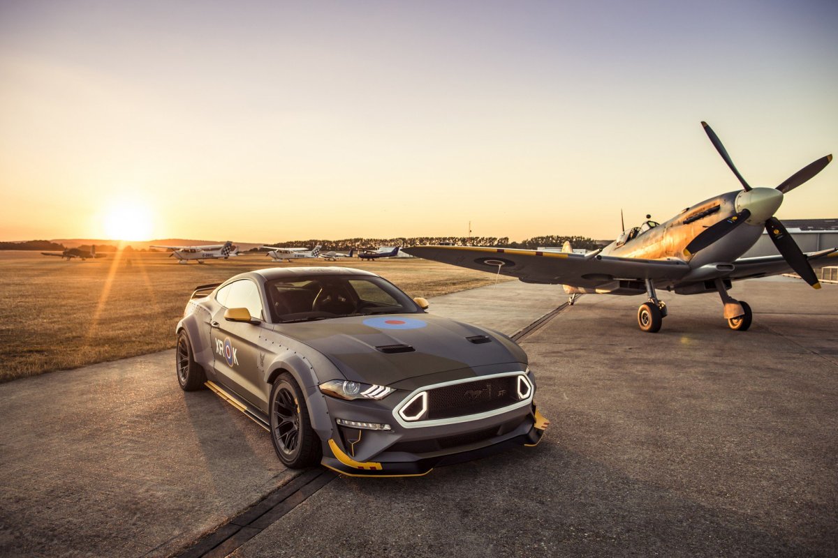 Ford Mustang RTR