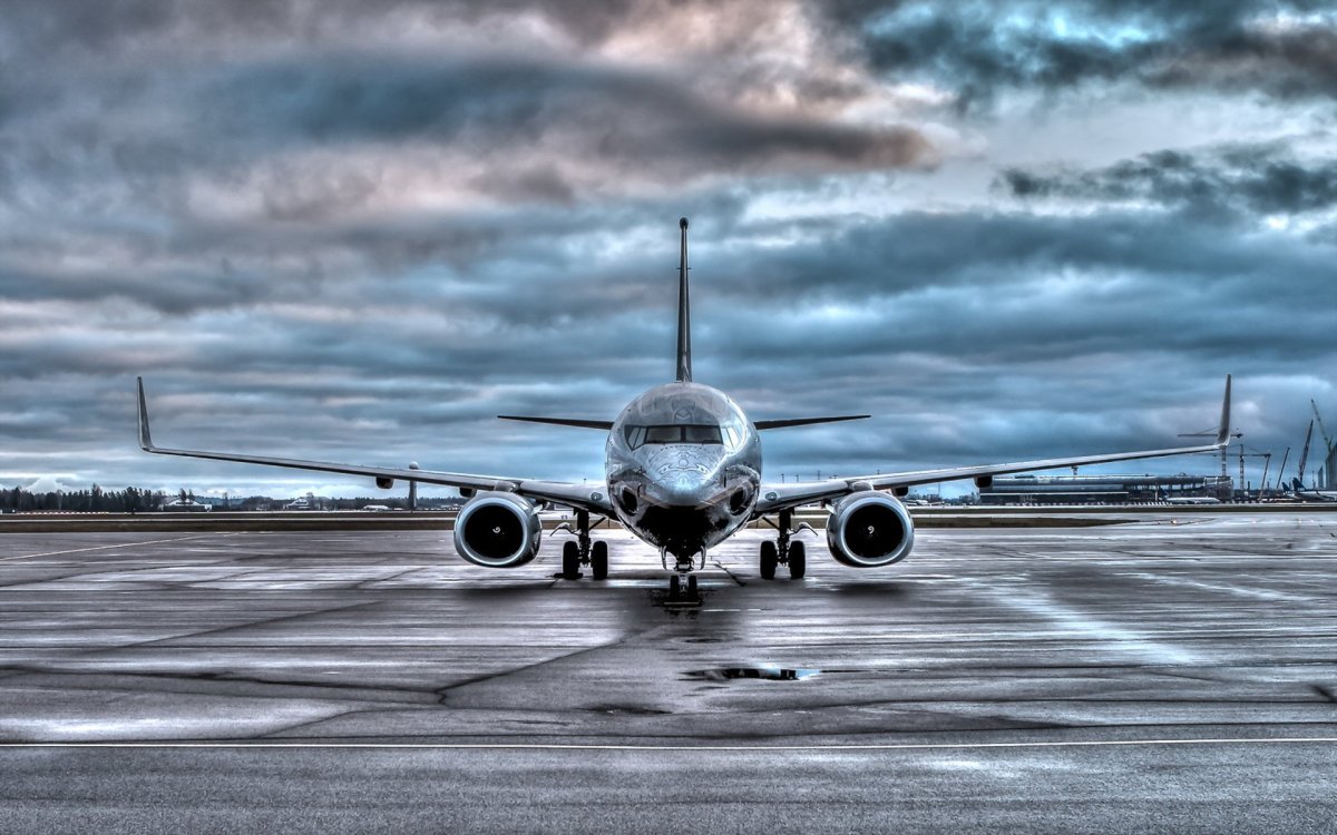 Пассажирский самолет Боинг 737