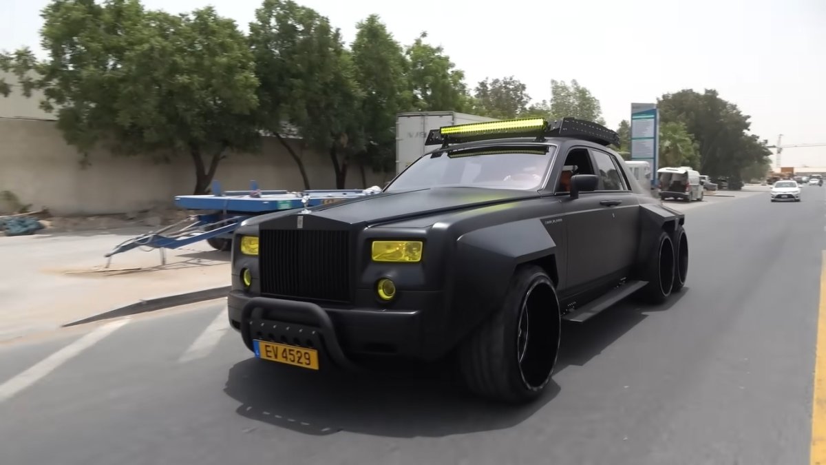 Rolls Royce шестиколесный