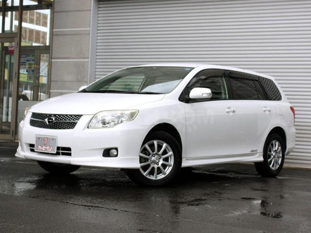 Toyota Fielder 144 белый