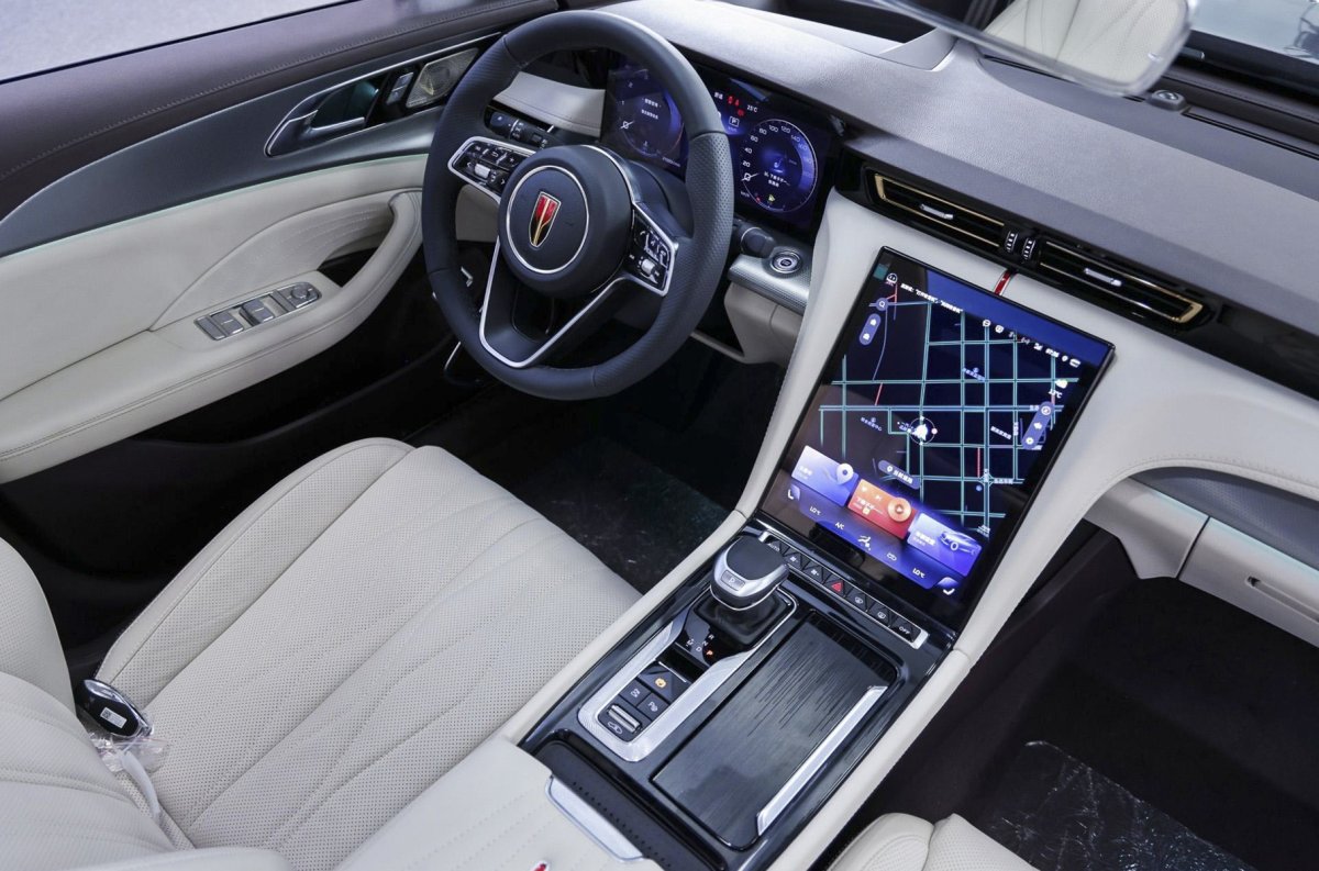 Hongqi h5 салон