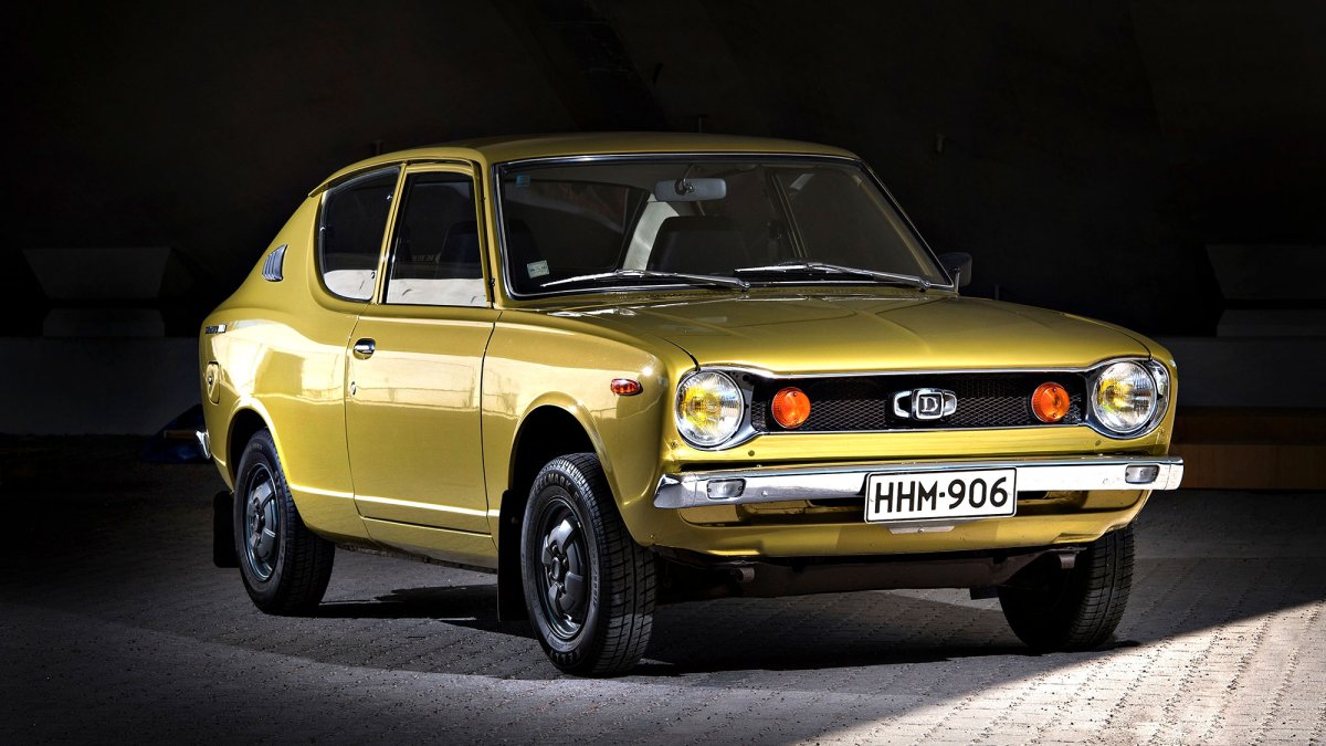 Nissan Datsun 100a