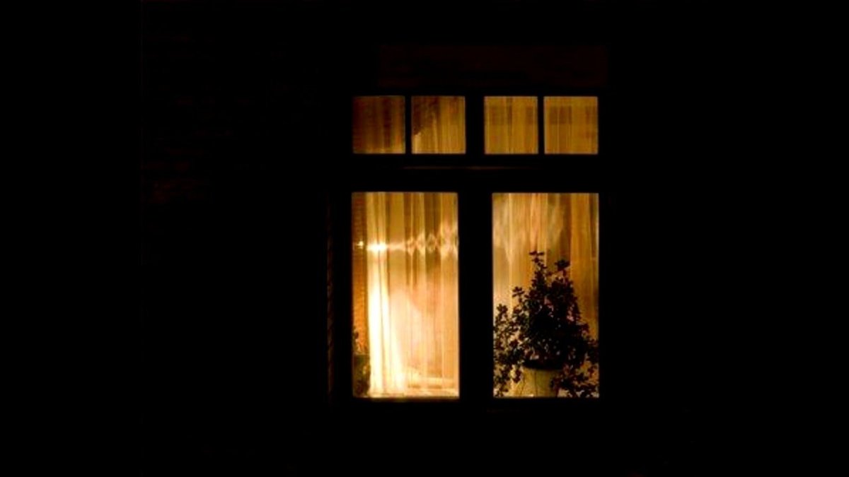 Светящиеся окна в домах