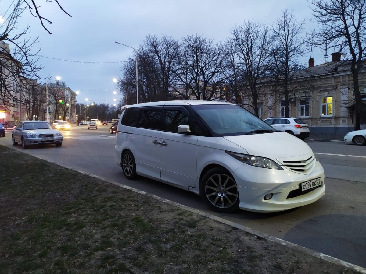 Honda Elysion 2011