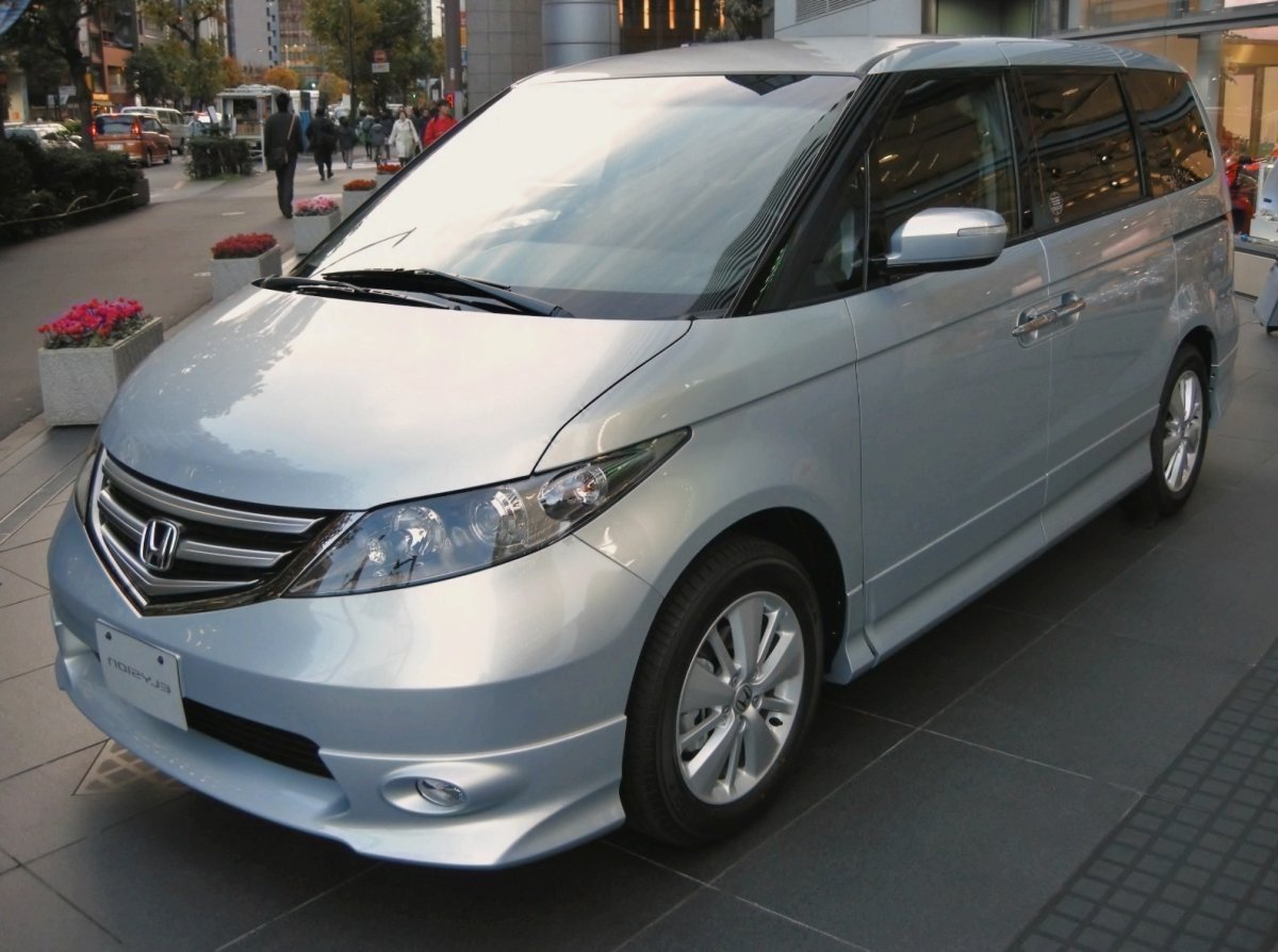 Honda Elysion 2004