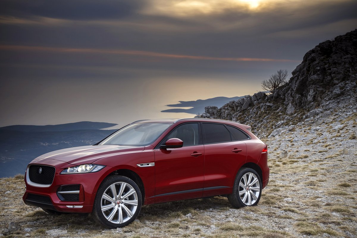 Ягуар f Pace