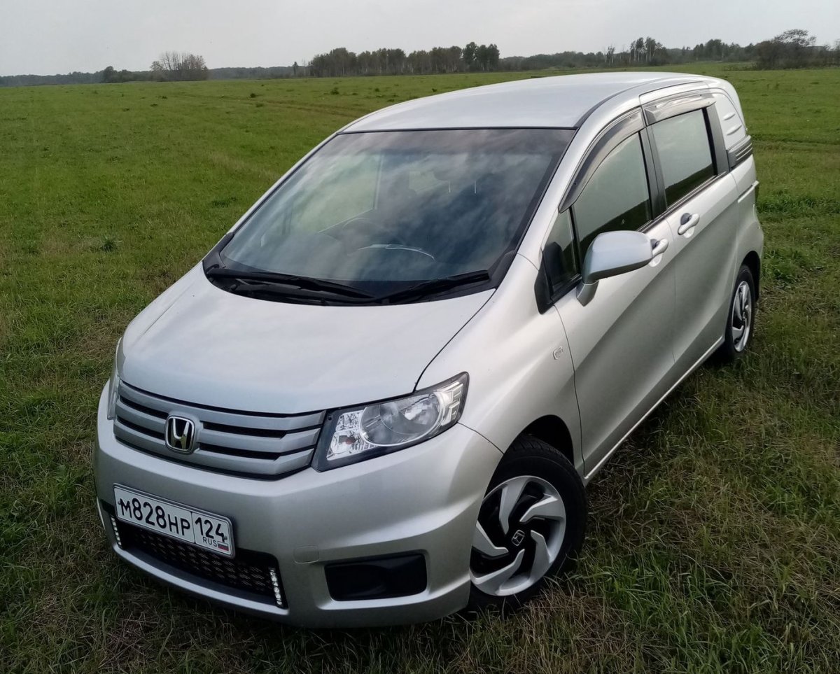 Honda freed 2012