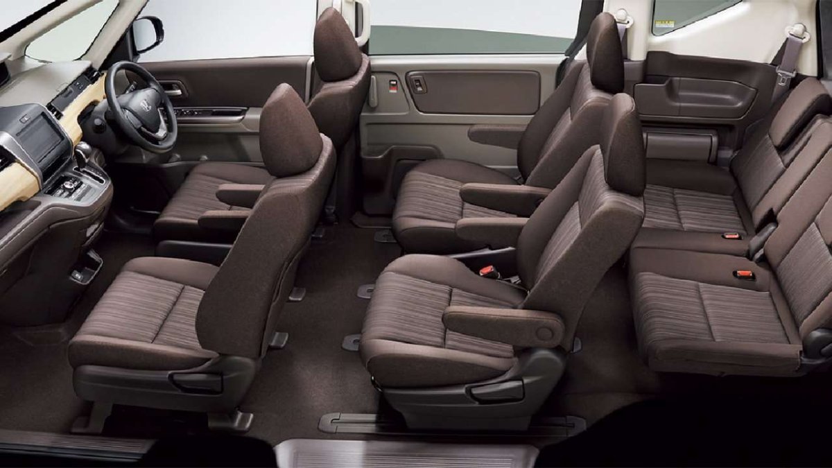 Honda freed 2016 8 Seater
