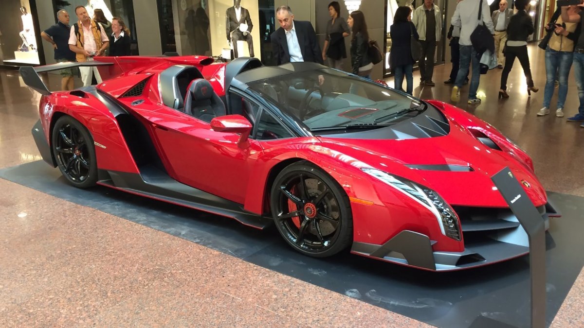 Lamborghini Veneno Roadster