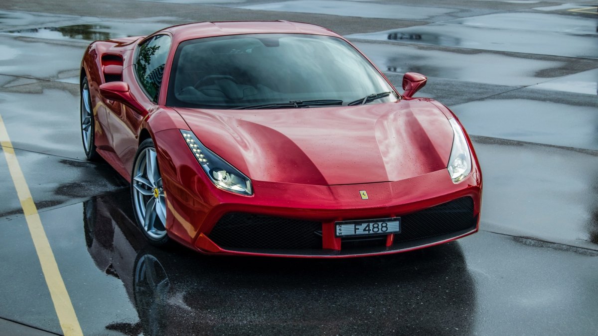 Феррари 488 GTB 2015