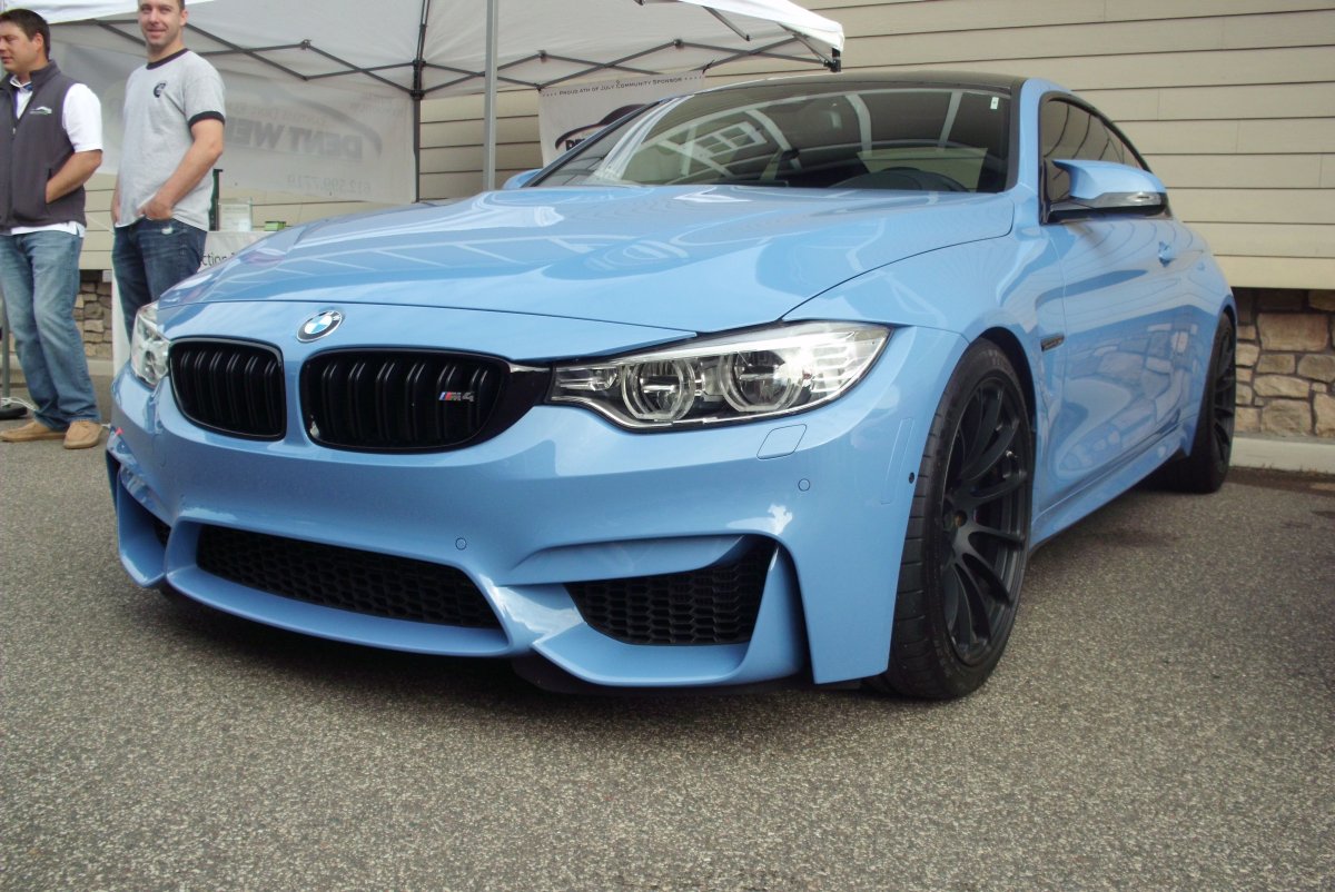 BMW m4 Blue Marine
