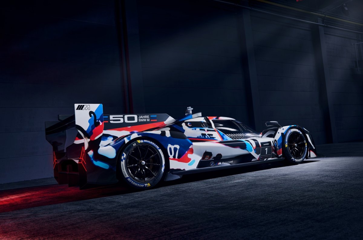 BMW M Hybrid v8 2023