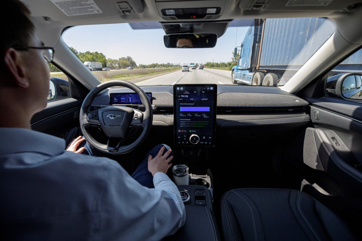 Tesla model x 2023 года