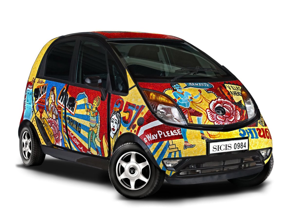 Tata Nano на прозрачном фоне