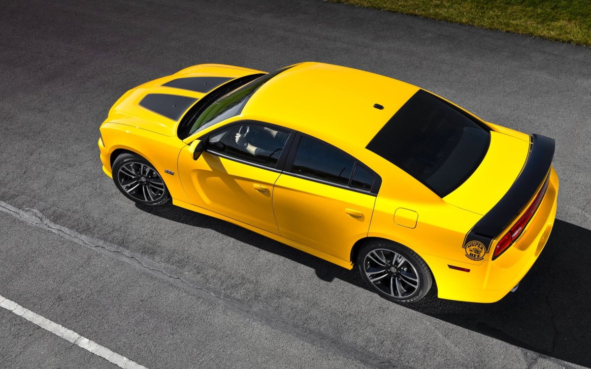 Dodge Charger srt8 super Bee