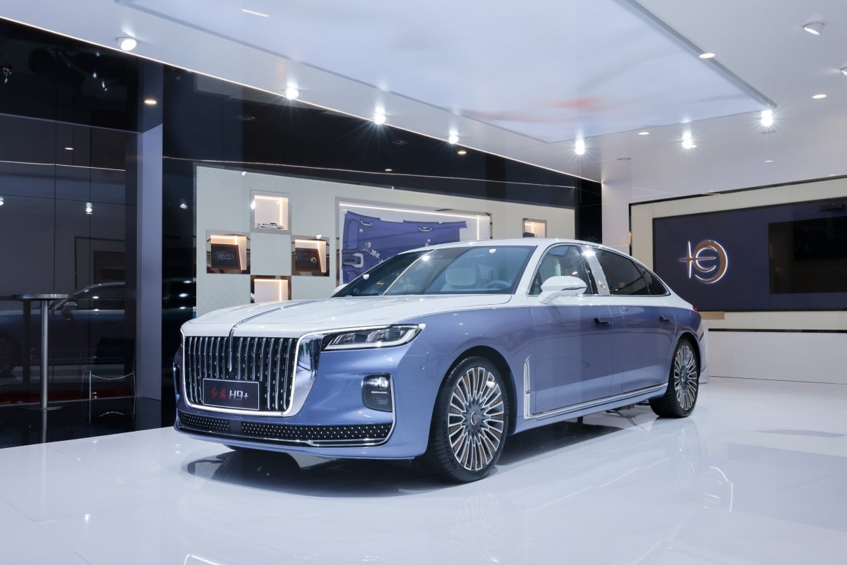 Hongqi MPV 2022