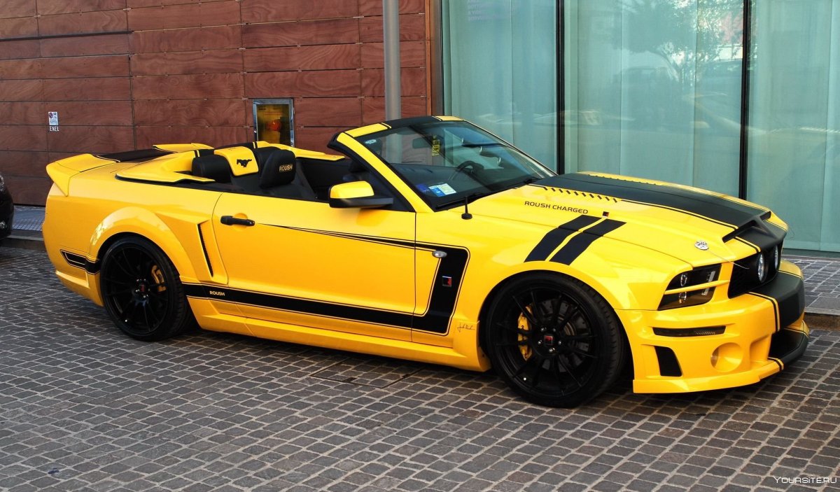 Ford Mustang Cabrio Yellow