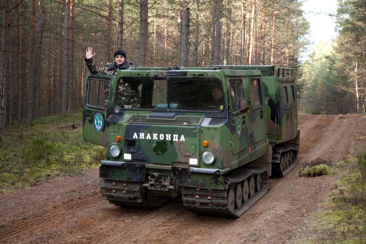 Автомобиль Егерь для леса
