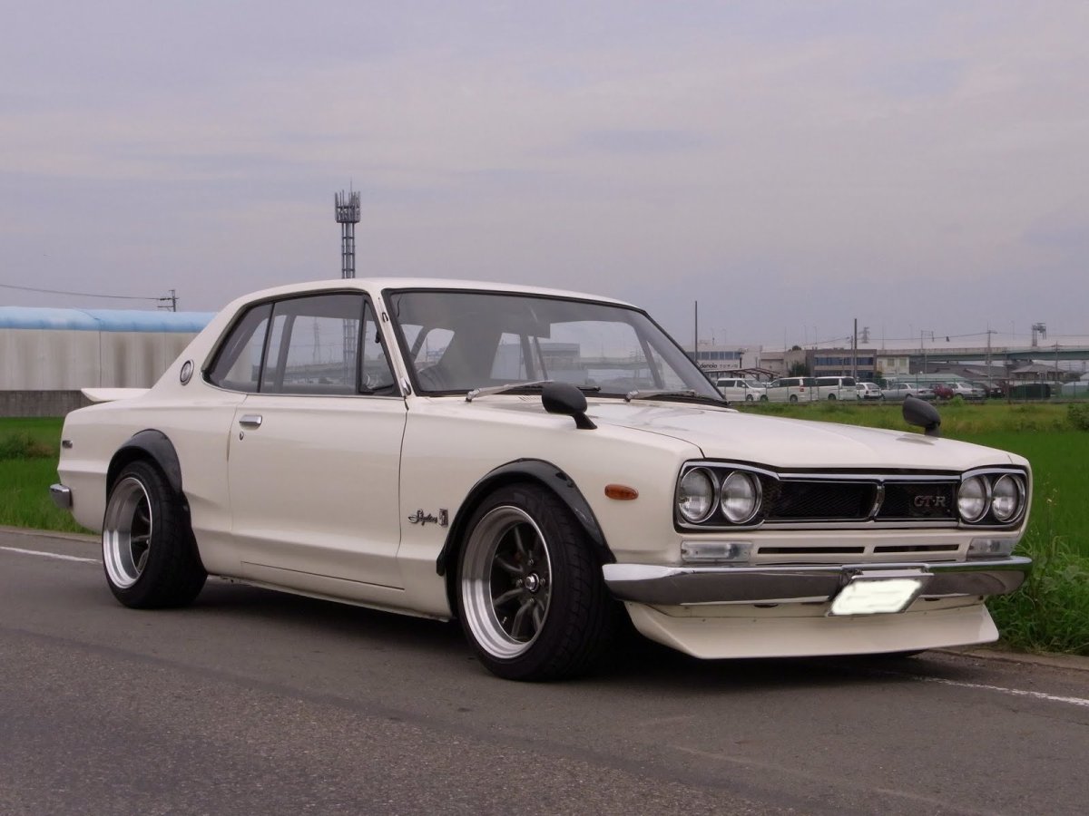 Nissan Skyline 2000