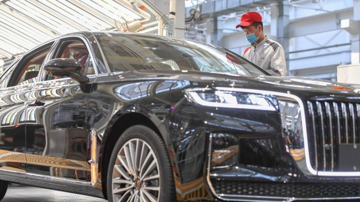 FAW (first Automobile works)