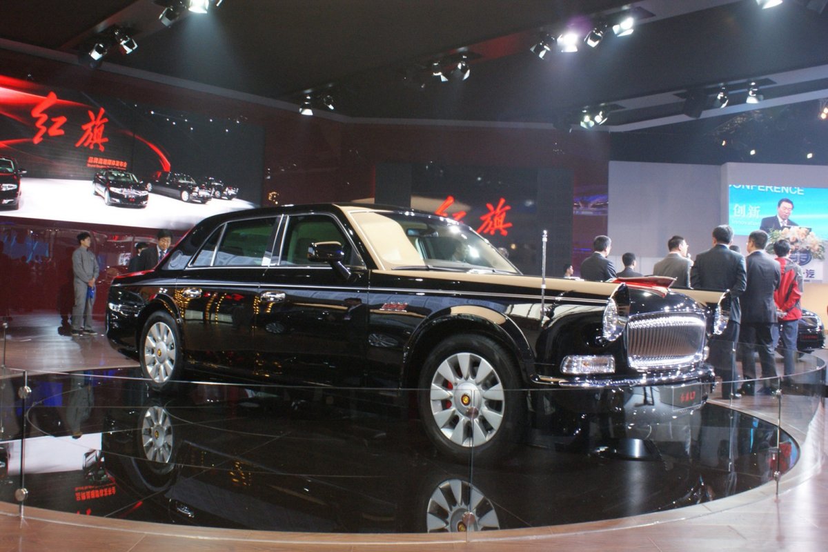 Китайский лимузин Hongqi h7