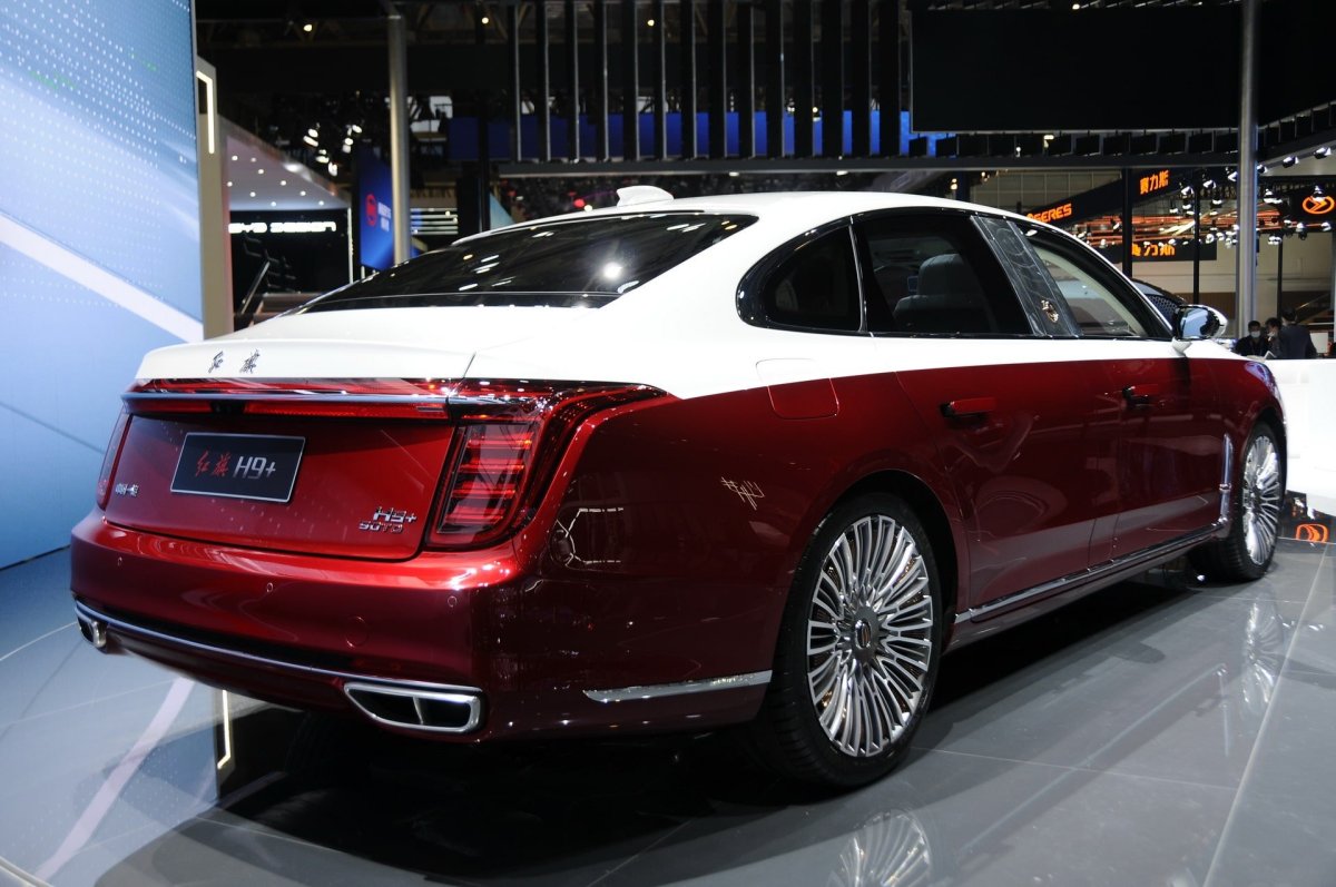 Китайский седан Hongqi h9