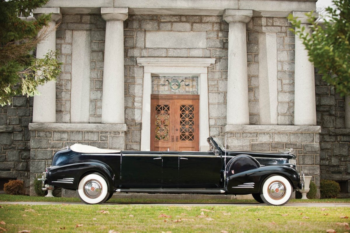 Cadillac v16 лимузин