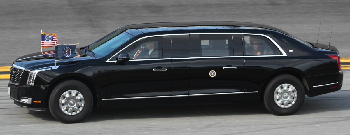 Cadillac Queen Mary II presidential Limousine 1956 в снегу