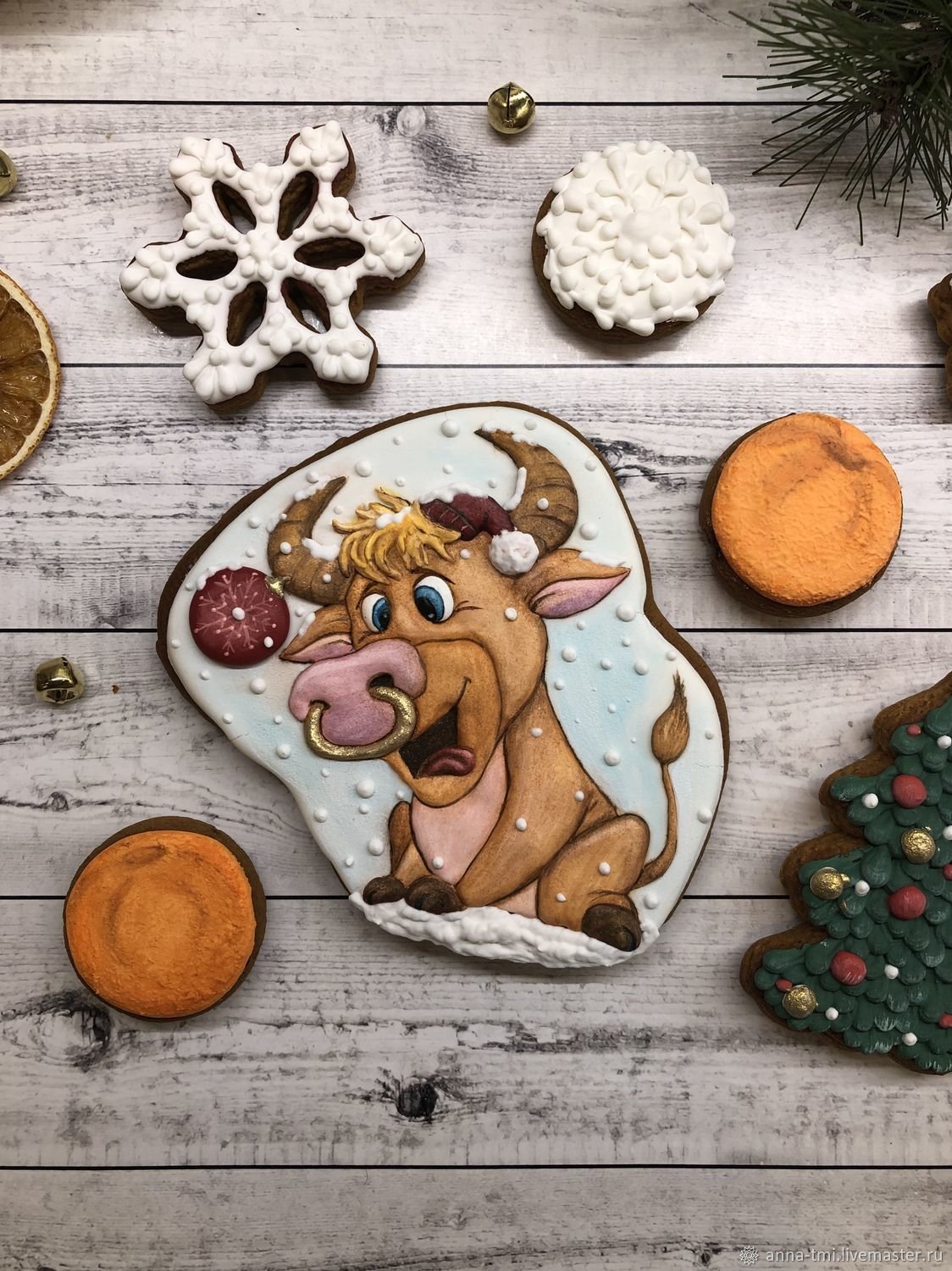 Пряники бычки новогодние